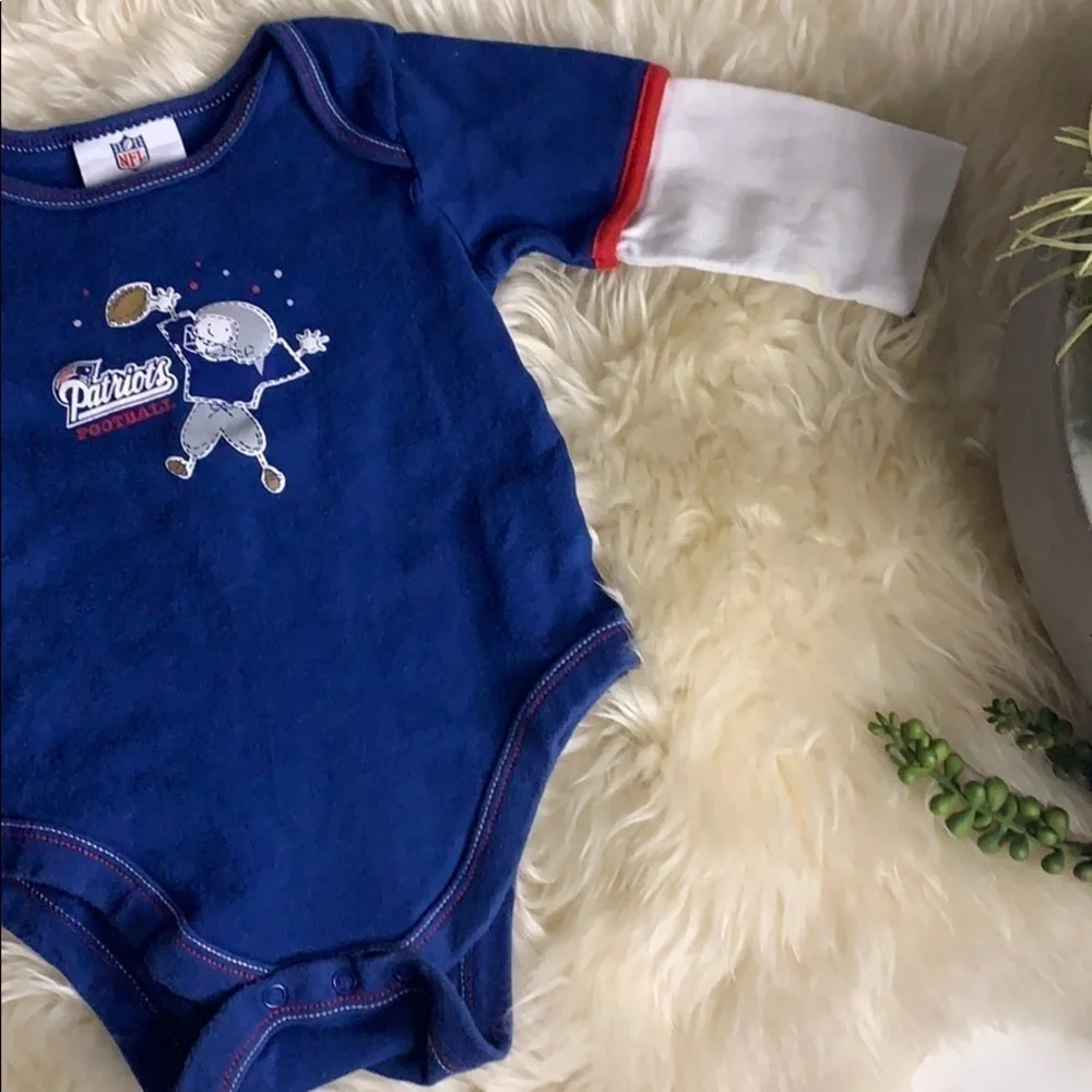 Patriots football NFL team apparel layer bodysuit 12 months